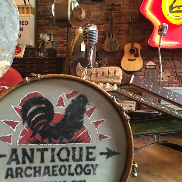 Photo taken at Antique Archaeology by Lindsey N. on 9/30/2016