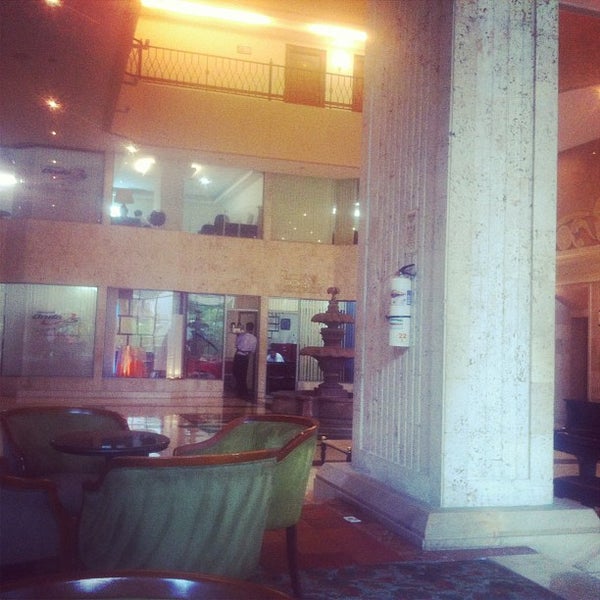2/6/2013 tarihinde Jorgeziyaretçi tarafından Hotel Dann Carlton Bucaramanga'de çekilen fotoğraf