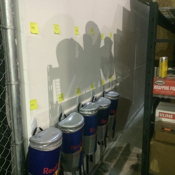red-bull-distribution-company-4522-macro