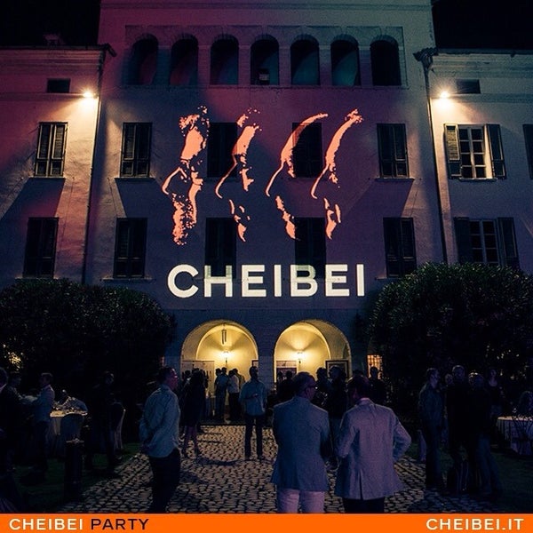 รูปภาพถ่ายที่ CHEIBEI PARTY โดย Giovanni B. เมื่อ 7/10/2014