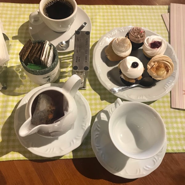 Das Foto wurde bei FairyLand Cupcakes von Flávia am 5/31/2019 aufgenommen