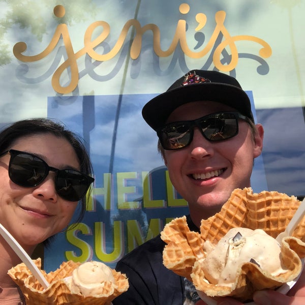 Das Foto wurde bei Jeni&#39;s Splendid Ice Creams von Cheryl T. am 7/2/2021 aufgenommen