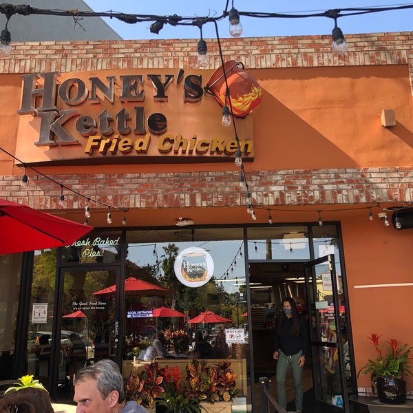 Photo taken at Honey&#39;s Kettle Fried Chicken by Cheryl T. on 2/28/2021