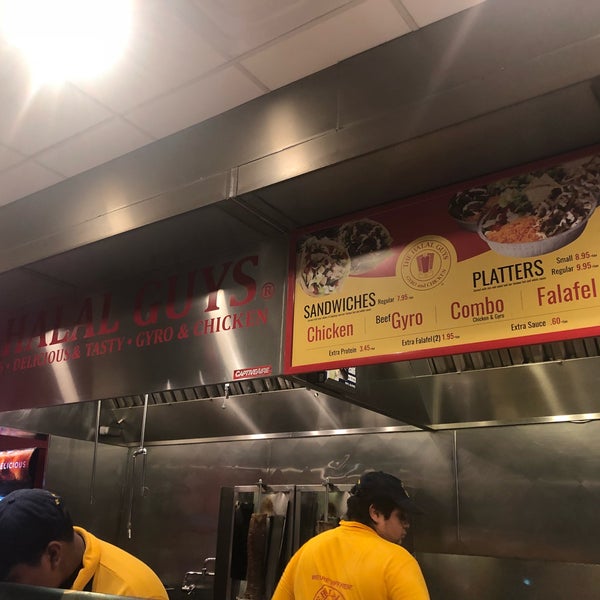 Photo taken at The Halal Guys by Cheryl T. on 7/31/2018