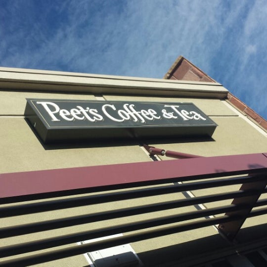 Снимок сделан в Peet&#39;s Coffee &amp; Tea пользователем Jake B. 9/22/2013