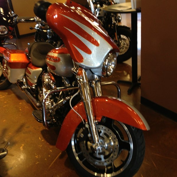 รูปภาพถ่ายที่ Bergen County Harley-Davidson โดย Rich เมื่อ 2/18/2013