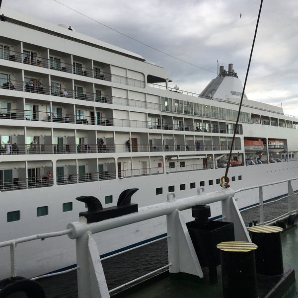 Терминал погрузки апатитового концентрата мурманск. Питерские причалы. Джон стобарт картины. ). Причал 19.