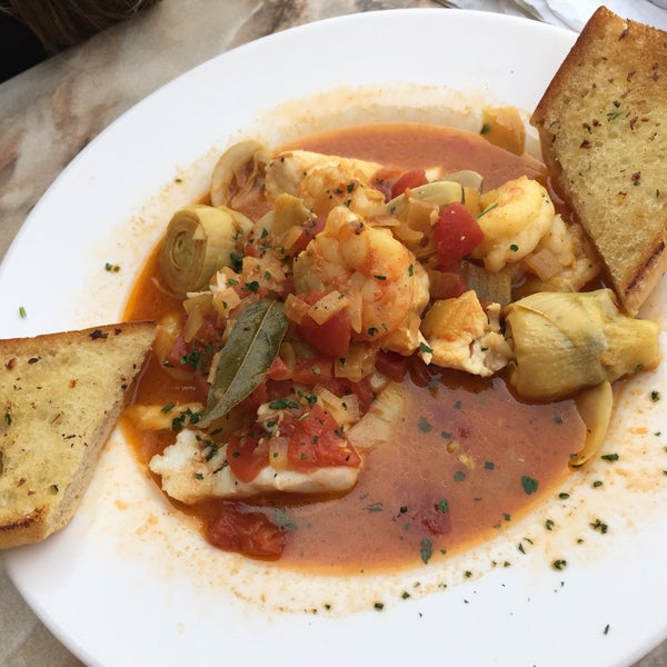 Great place, good food and drinks. The Cioppino it's a great dish to try the flavors of local #seafood #delicious #Naples #MarcoIsland