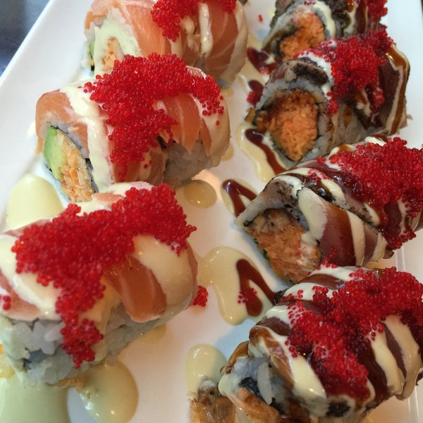 Love the Spicy King Crab Dinosaur Roll and the Aki Roll, good flavor and texture in both