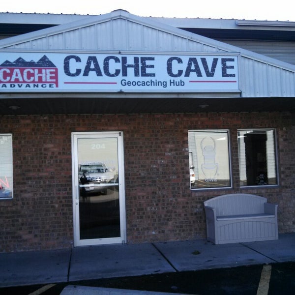 Cache Advance Sporting Goods Retail in Spokane Valley