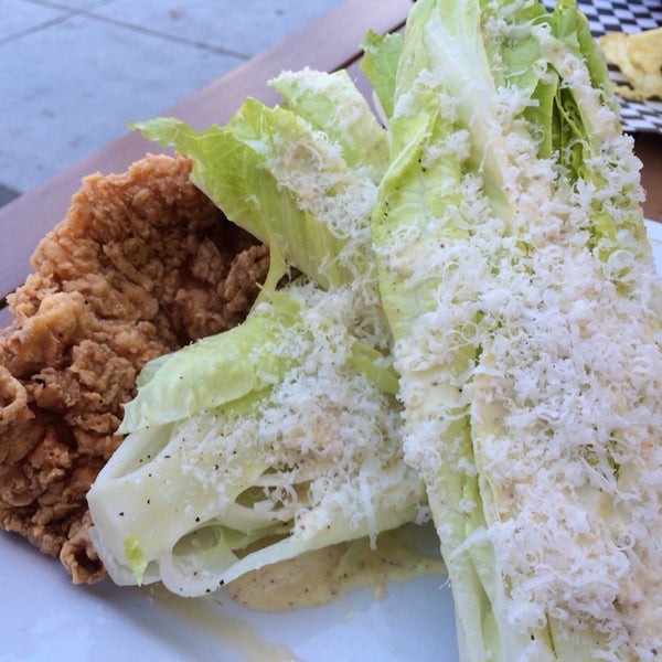 For a slightly healthy alternative, try their Cesar salad drenched lightly with a very creamy lemon dressing and substitute it with their fantastic fried chicken!