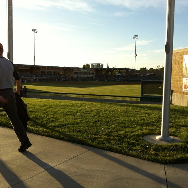 4/11/2013 tarihinde Byron W.ziyaretçi tarafından Stockton Ballpark'de çekilen fotoğraf