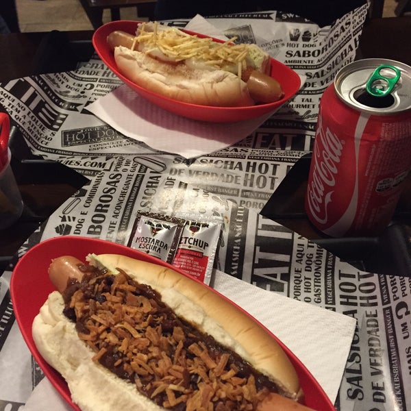 Photo taken at Louie&#39;s Gourmet Hot Dog by Lucas G. on 6/27/2015