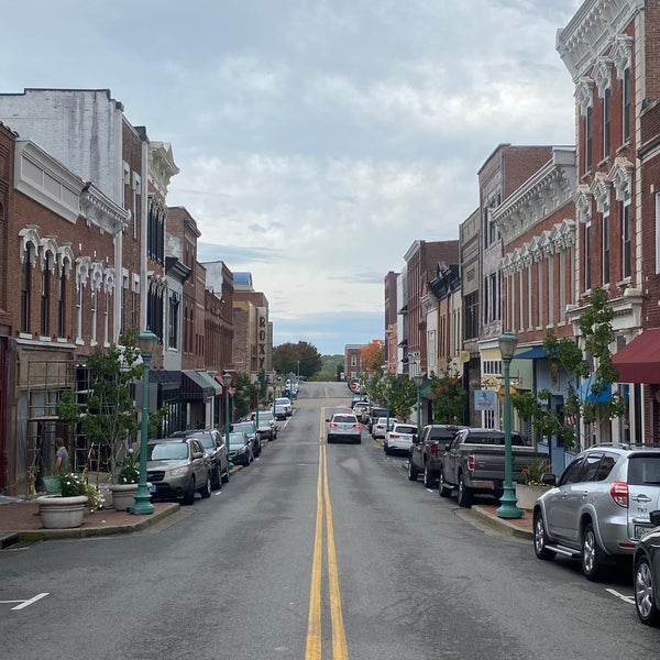 Downtown Clarksville TN Neighborhood in Clarksville
