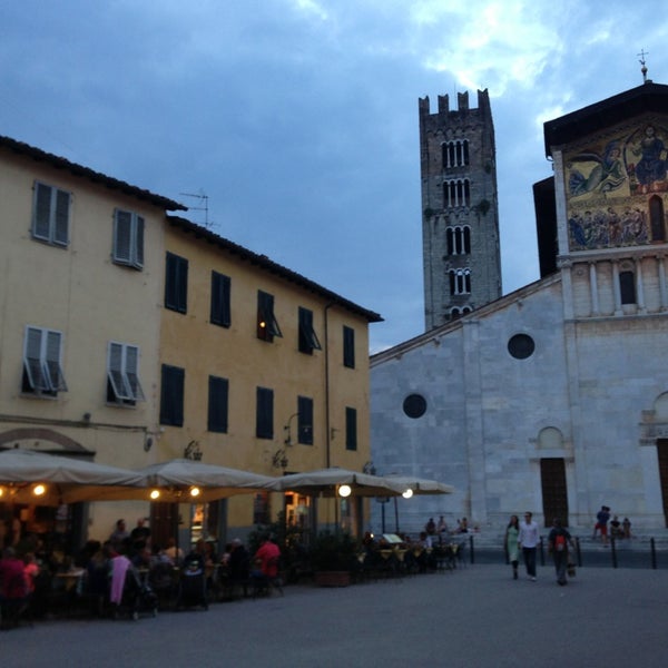 Снимок сделан в Piccola Osteria Lucca Drento пользователем steve d. 7/18/2013
