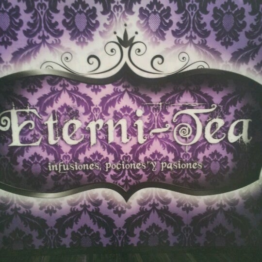รูปภาพถ่ายที่ Eterni-Tea โดย Mich U. เมื่อ 4/20/2013