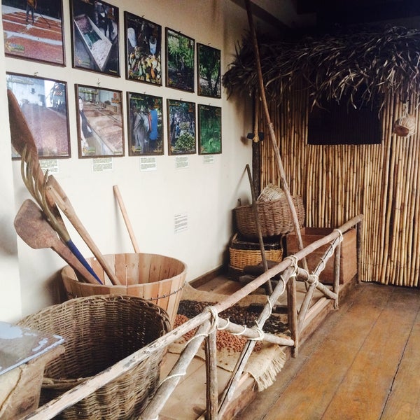 Das Foto wurde bei Kakaw, Museo del cacao &amp; chocolatería cultural von ANDY ✨ am 4/25/2015 aufgenommen