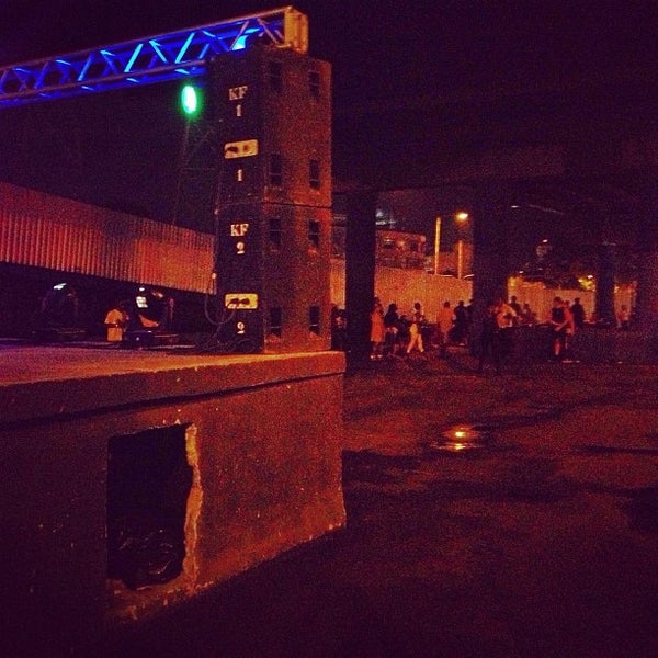 รูปภาพถ่ายที่ Baile Charme do Viaduto de Madureira โดย Dudu de Morro A. เมื่อ 3/10/2013