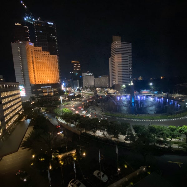 Photo taken at Hotel Indonesia Kempinski Jakarta by Nur Ana G. on 1/1/2020