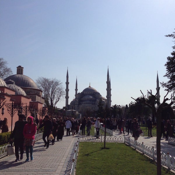 Photo taken at Sultanahmet Mosque Information Center by Svetik_f on 4/11/2015