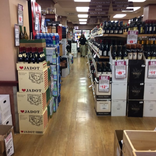 Binny's Beverage Depot (Now Closed) Hyde Park 1531 E 53rd St