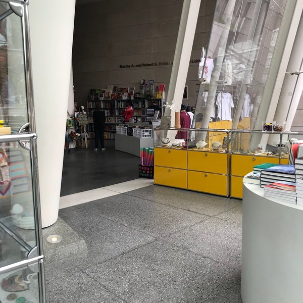 Photo taken at Brooklyn Museum Gift Shop by David F. on 9/20/2018