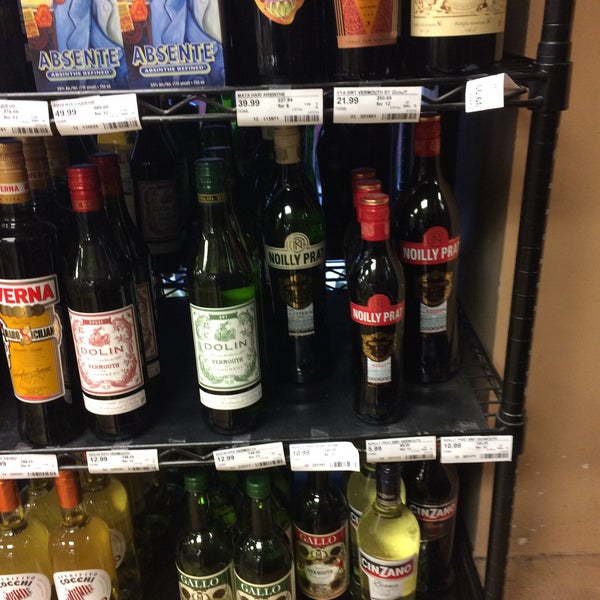 Photos at Binny's Beverage Depot (Now Closed) Hyde Park 1531 E 53rd St