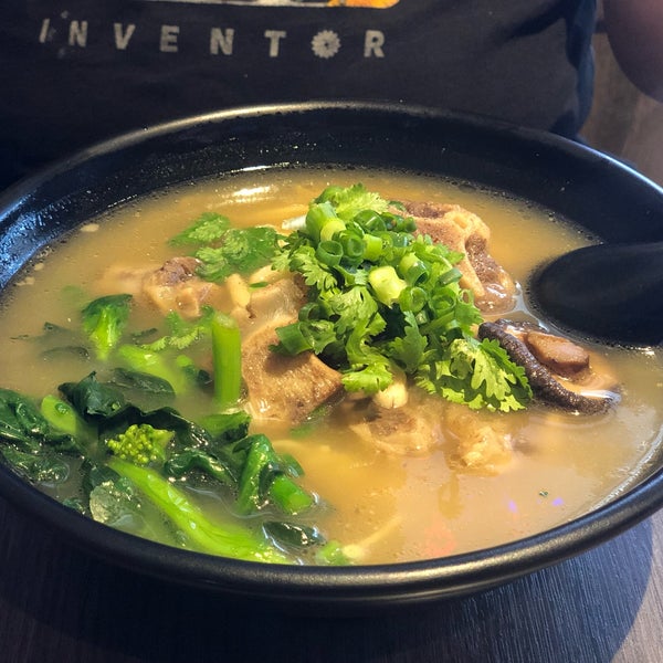 Бренд шеф рамен икра. Макс виноградов шеф повар. Китайский повар. Шеф рамен. Цукемен и рамен.