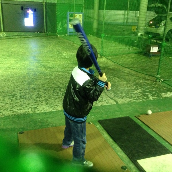 新橋バッティングセンター Baseball Field In 泉区
