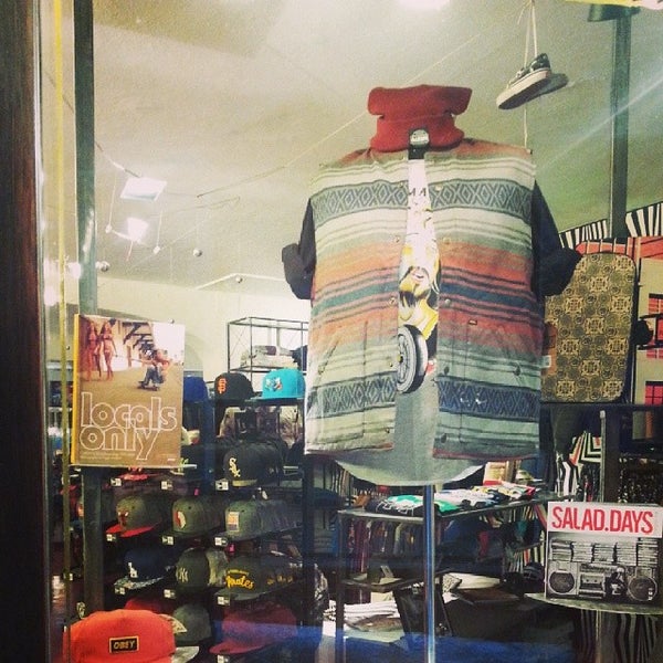 Das Foto wurde bei Calavera&#39;s Street Shop von Calavera&#39;s S. am 1/23/2014 aufgenommen