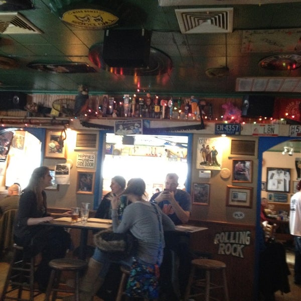 Side Street Bar & Grill Bar