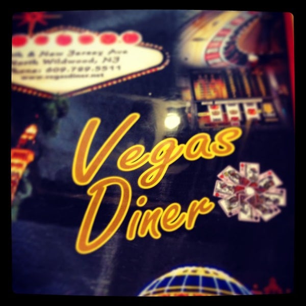 Foto scattata a Vegas Diner &amp; Restaurant da Kevin K. il 5/26/2013