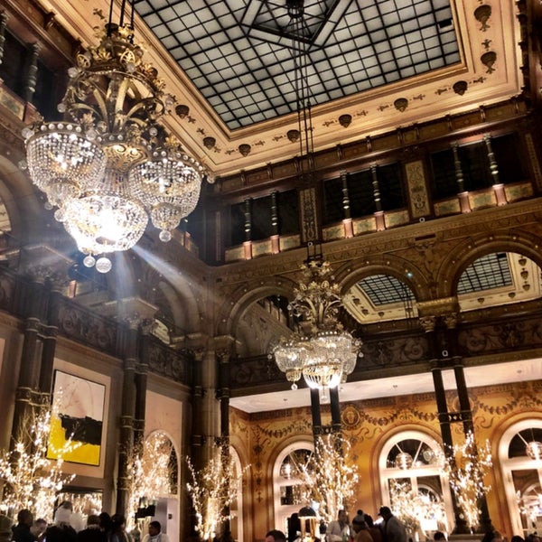 12/29/2019 tarihinde Kimberly R.ziyaretçi tarafından Hilton Paris Opéra'de çekilen fotoğraf
