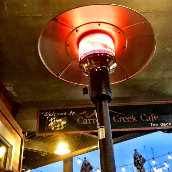 Das Foto wurde bei Carrol&#39;s Creek Cafe von Kimberly R. am 10/4/2020 aufgenommen