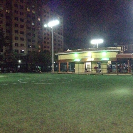Photo taken at Downtown Soccer by Juan P. on 4/19/2014