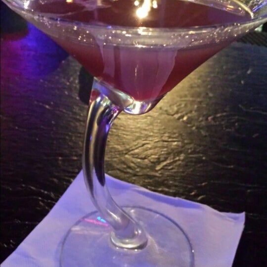 11/13/2013 tarihinde Wendy F.ziyaretçi tarafından JoJo&#39;s Martini Lounge'de çekilen fotoğraf