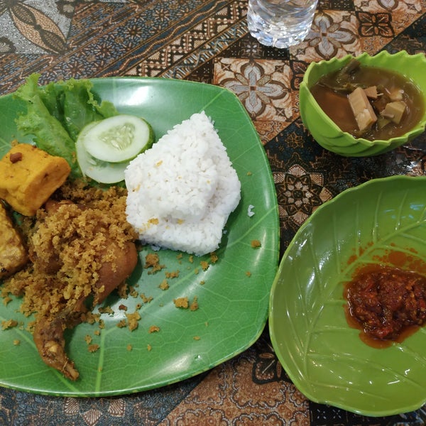 Ayam Kremes Kraton (AKK) Tebet 50 tips from 2781 visitors