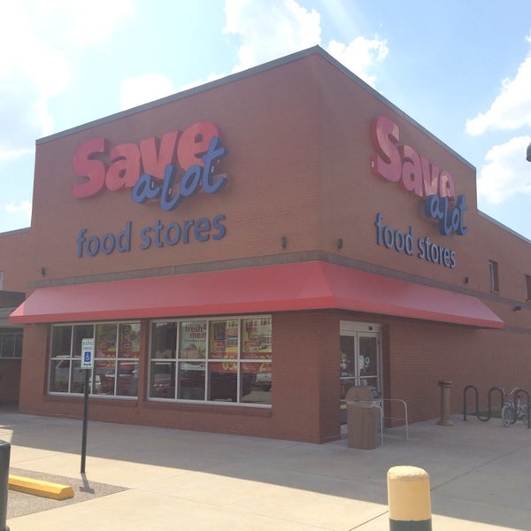 SaveALot Grocery Store in Saint Louis