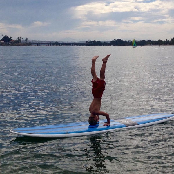 Foto tirada no(a) Mission Bay Aquatic Center por Tim O. em 9/13/2015