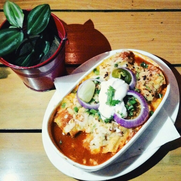 Foto tirada no(a) Chinita Real Mexican Food por Ashwyin em 11/12/2015