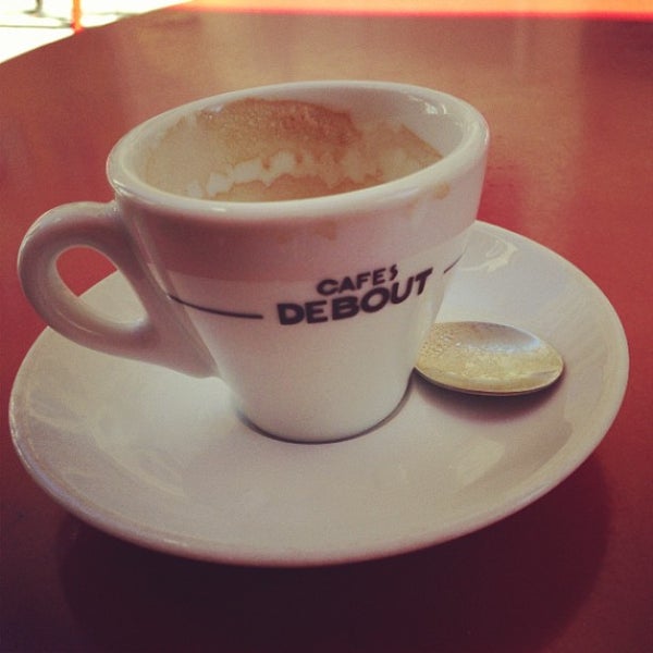 Foto diambil di Cafes Debout oleh Antoine D. pada 5/3/2013