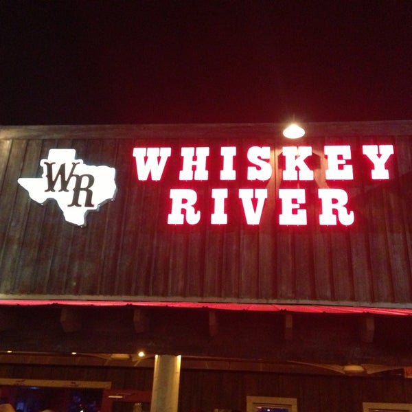 Foto scattata a Whiskey River Dancehall &amp; Saloon da J . il 3/15/2013
