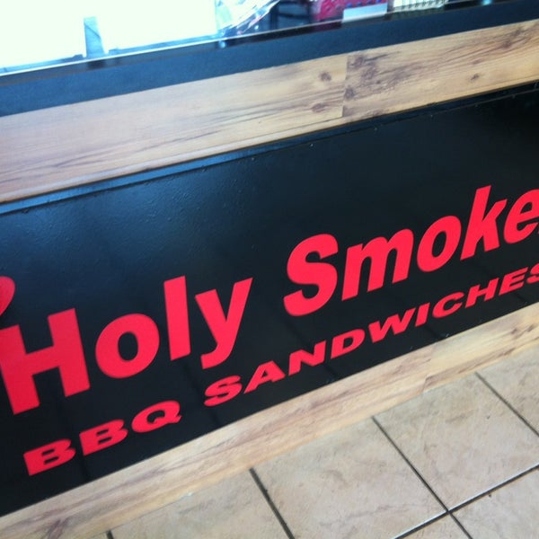 12/19/2012にJess F.がHoly Smokez BBQ Sandwichesで撮った写真