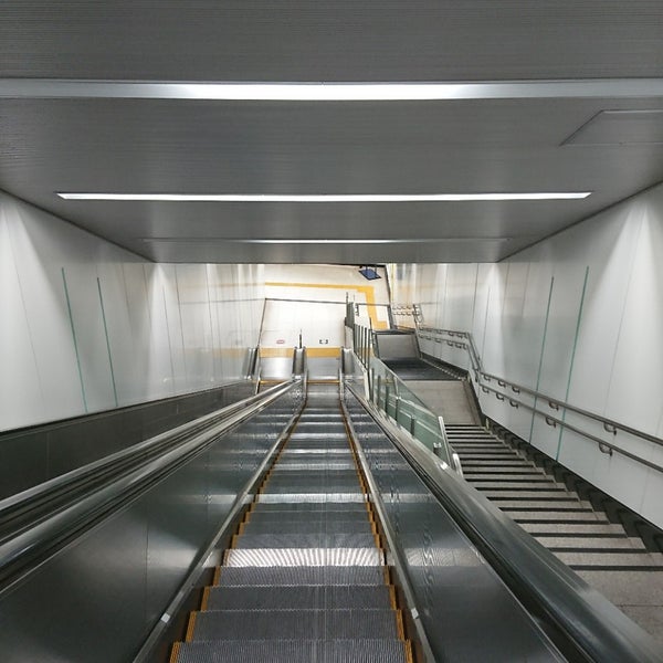 Photos At 赤坂見附駅 11番出口 Metro Station In 千代田区 Photos At 赤坂見附駅 11番出口 Metro Station In 千代田区