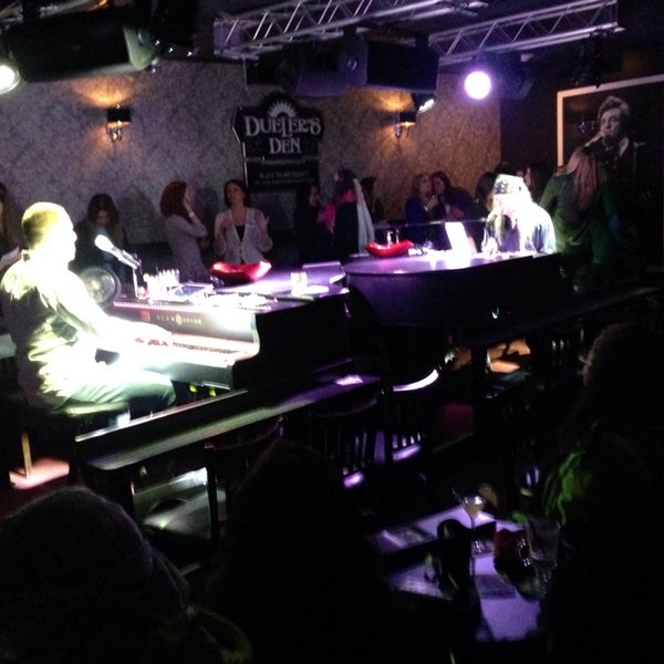 Foto tirada no(a) Ivory Room Piano Bar por Rudy em 2/8/2014