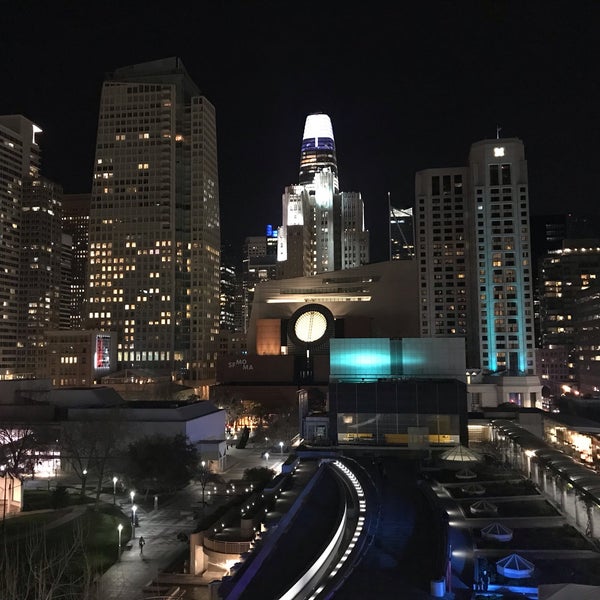 Foto scattata a City View at Metreon da Gina SuuperG S. il 1/27/2019