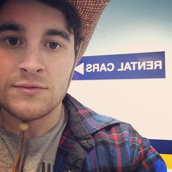 Fox Rent A Car Rental Car Location in Burbank