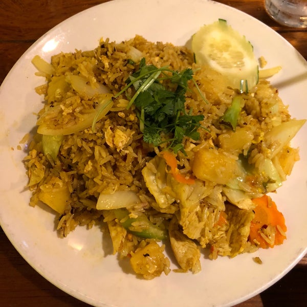 Foto diambil di Thai Ginger Restaurant oleh Rohit K. pada 8/13/2018