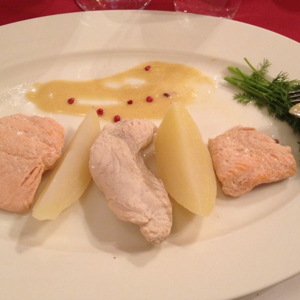 1/28/2014にArman B.がSalon Armenian Restaurantで撮った写真