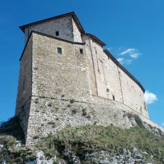 Photo prise au Castello Della Porta, Frontone par Attilio I. le10/4/2012